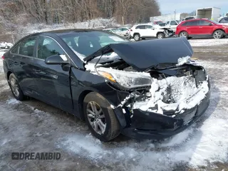 2015 Hyundai Sonata SE z VIN 5NPE24AF1FH236355, wystawiony jako IAAI lot #41344134 z przebiegiem 151 961 mil mil oraz . Historia ofert i sprzedaży dostępna na DreamBid. Obrazek 1.