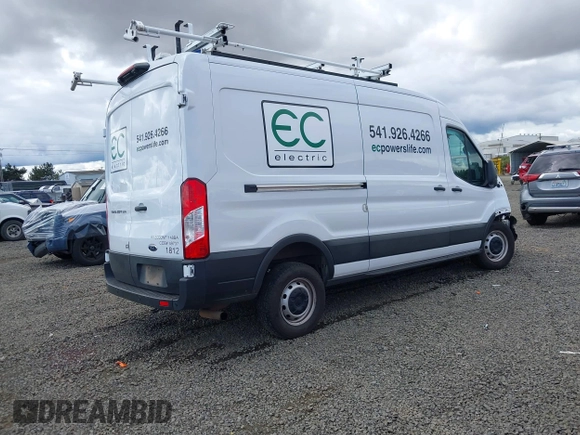 2022 Ford Transit Cargo with VIN 1FTBR1C83NKA78404, listed as a IAAI auction lot 40335158 with 31,273 mi miles and . Bid and sale history available at DreamBid. Image 4.