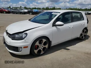 2011 Volkswagen GTI PZEV z VIN WVWHD7AJ2BW174241, wystawiony jako Copart lot #56940305 z przebiegiem 112 705 mil mil oraz Szkoda całkowita • Salvage title. Historia ofert i sprzedaży dostępna na DreamBid. Obrazek 1.