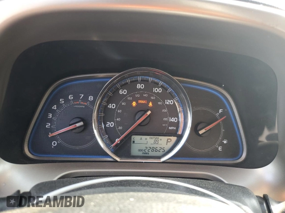 2013 Toyota RAV4 Limited with VIN JTMDFREV5DD013317, listed as a Copart auction lot 61211515 with 228,625 mi miles and Salvage title. Bid and sale history available at DreamBid. Image 9.