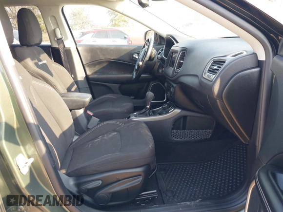 2021 Jeep Compass Sport with VIN 3C4NJDAB2MT591225, listed as a IAAI auction lot 40304781 with 63,948 mi miles and . Bid and sale history available at DreamBid. Image 5.