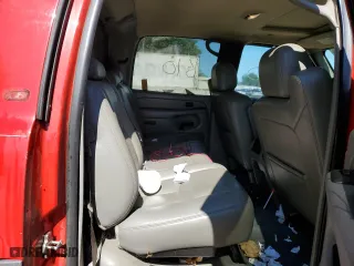 2006 Chevrolet Avalanche LT with VIN 3GNEC12Z86G133826, listed as a Copart auction lot 63988614 with 299,726 mi miles and Salvage Title. Bid and sale history available at carsss.com. Image 10.