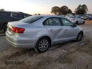 2014 Volkswagen Jetta Sedan SE w/Connectivity with VIN 3VWD07AJ2EM287117, listed as a Copart auction lot 84093024 with 104,477 mi miles and Salvage Title. Bid and sale history available at carsss.com. Image 3.
