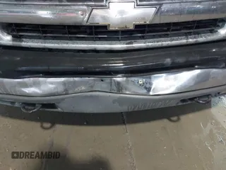 2003 Chevrolet Suburban LS z VIN 1GNFK16T93J211098, wystawiony jako IAAI lot #41494713 z przebiegiem 366 222 mil mil oraz . Historia ofert i sprzedaży dostępna na DreamBid. Obrazek 6.