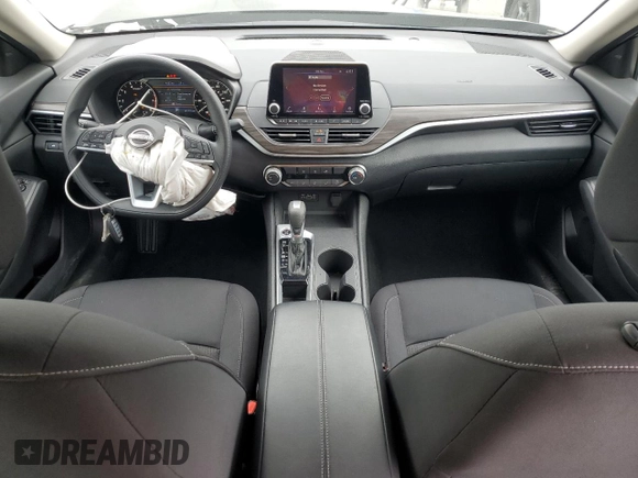 2025 Nissan Altima SV with VIN 1N4BL4DV1SN343988, listed as a Copart auction lot 53901555 with 5,728 mi miles and Salvage Title. Bid and sale history available at DreamBid. Image 8.