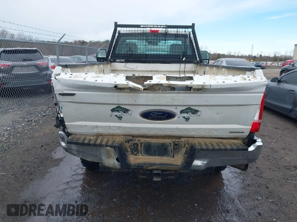 2017 Ford Super Duty F-250 SRW XLT with VIN 1FTBF2B60HEC06678, listed as a IAAI auction lot 41739060 with 175,028 mi miles. Bid and sale history available at carsss.com. Image 6.