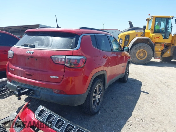 2018 Jeep Compass Latitude with VIN 3C4NJDBB8JT179577, listed as a IAAI auction lot 41996128 with 53,670 mi miles and . Bid and sale history available at DreamBid. Image 4.