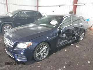 2019 Mercedes-Benz E 450 with VIN WDDZH6JB2KA609306, listed as a IAAI auction lot 41619816 with 55,593 mi miles and . Bid and sale history available at DreamBid. Image 2.