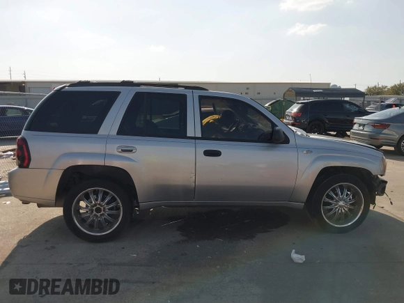 2007 Chevrolet TrailBlazer LS with VIN 1GNDS13S972108556, listed as a IAAI auction lot 41851089 with 225,235 mi miles and . Bid and sale history available at DreamBid. Image 14.