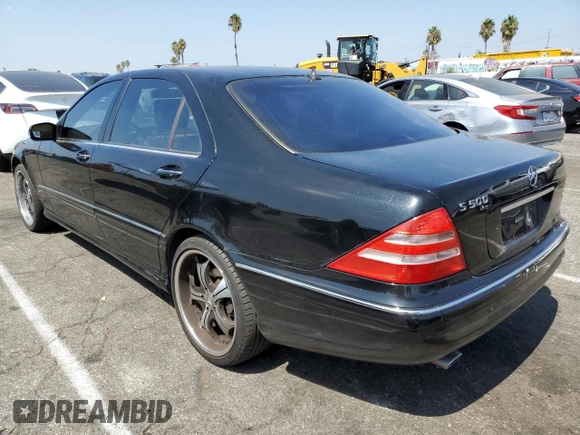 2002 Mercedes-Benz S-Class 5.0L with VIN WDBNG75J62A305994, listed as a Copart auction lot 71036634 with 142,679 mi miles and Clean Title. Bid and sale history available at carsss.com. Image 2.