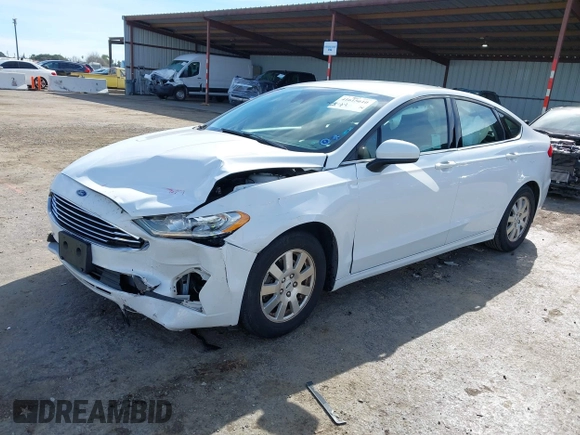 2019 Ford Fusion SE with VIN 3FA6P0HD6KR201777, listed as a IAAI auction lot 41615610 with 93,989 mi miles. Bid and sale history available at carsss.com. Image 17.