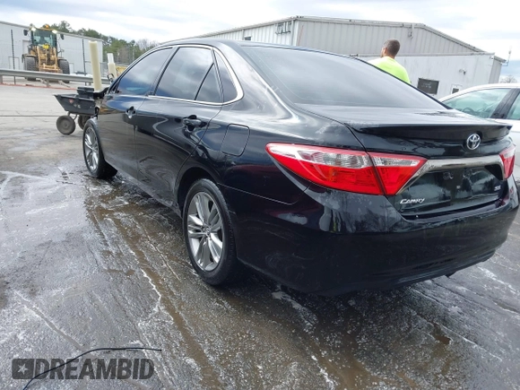 2015 Toyota Camry XLE with VIN 4T1BF1FK9FU114582, listed as a IAAI auction lot 41801187 with 165,199 mi miles. Bid and sale history available at carsss.com. Image 3.