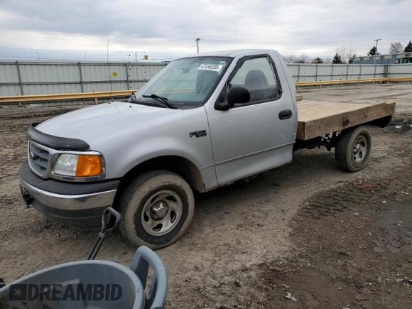 2004 Ford F-150 XL z VIN 2FTRF18274CA75519, wystawiony jako Copart lot #47450395 z przebiegiem 129 099 mil mil oraz Szkoda całkowita • Salvage title. Historia ofert i sprzedaży dostępna na DreamBid. Obrazek 1.