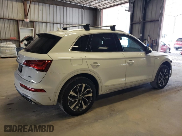 2022 Audi Q5 S line Prestige with VIN WA1FAAFY5N2032068, listed as a Copart auction lot 70009354 with 44,911 mi miles and Salvage Title. Bid and sale history available at carsss.com. Image 3.