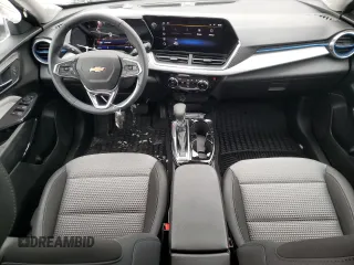2025 Chevrolet Trax LT with VIN KL77LHE20SC084625, listed as a Copart auction lot 42224735 with 2,417 mi miles and Salvage Title. Bid and sale history available at carsss.com. Image 8.