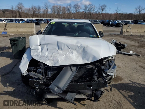 2019 Audi S4 Premium Plus z VIN WAUB4AF42KA000766, wystawiony jako Copart lot #50551065 z przebiegiem Nie podano mil oraz Szkody całkowita. Historia ofert i sprzedaży dostępna na DreamBid. Obrazek 5.
