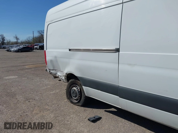 2021 Mercedes-Benz Sprinter Cargo with VIN W1Y40CHY2MT062027, listed as a IAAI auction lot 41795059 with 103,786 mi miles. Bid and sale history available at carsss.com. Image 6.
