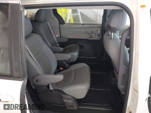 2021 Toyota Sienna Limited with VIN 5TDZSKFCXMS031760, listed as a IAAI auction lot 41294945 with 68,804 mi miles and . Bid and sale history available at DreamBid. Image 8.