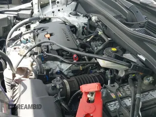 2025 Honda HR-V LX с VIN 3CZRZ1H35SM703783, выставлен на аукционе IAAI как лот 42860201 с пробегом Не указан миль и . История ставок и продаж доступна на DreamBid. Изображение 19.