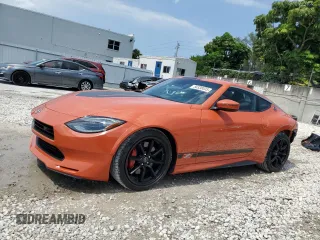 2024 Nissan Z Performance с VIN JN1BZ4BH8RM365558, выставлен на аукционе Copart как лот 58338035 с пробегом 688 миль миль и Списание • Salvage title. История ставок и продаж доступна на DreamBid. Изображение 1.