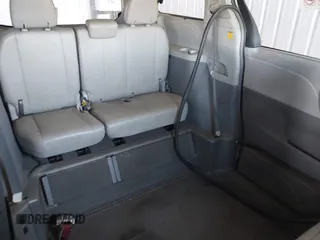 2011 Toyota Sienna XLE AAS with VIN 5TDYK3DC0BS107522, listed as a IAAI auction lot 42207305 with 171,857 mi miles and . Bid and sale history available at DreamBid. Image 8.