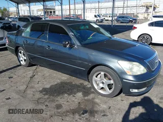 2004 Lexus LS 430 with VIN JTHBN36F040133434, listed as a IAAI auction lot 41025154 with 229,087 mi miles. Bid and sale history available at carsss.com. Image 1.