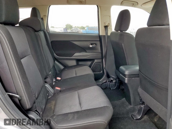 2018 Mitsubishi Outlander ES z VIN JA4AD2A33JJ002909, wystawiony jako Copart lot #55693795 z przebiegiem 95 454 mil mil oraz Szkody całkowita. Historia ofert i sprzedaży dostępna na DreamBid. Obrazek 11.