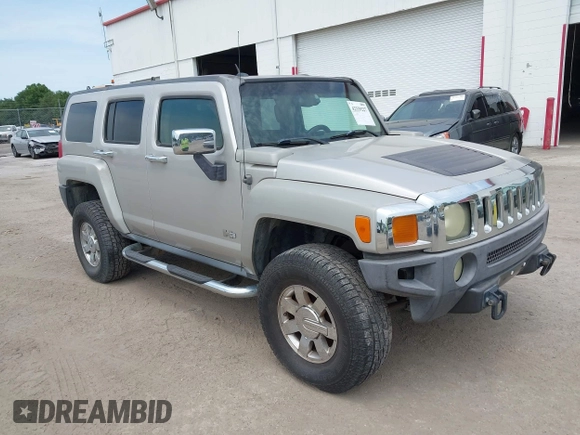 2006 Hummer H3 z VIN 5GTDN136468252961, wystawiony jako IAAI lot #42339227 z przebiegiem 189 868 mil mil oraz . Historia ofert i sprzedaży dostępna na DreamBid. Obrazek 1.