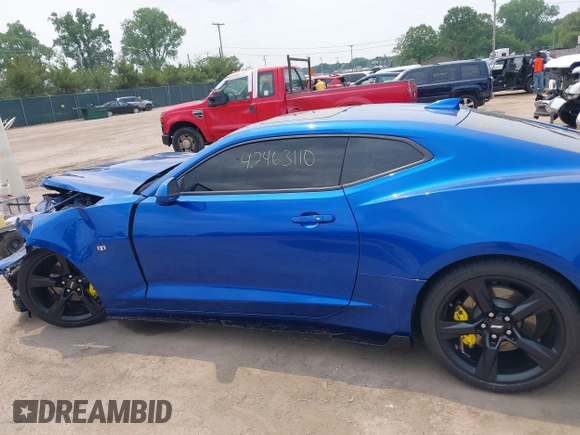 2016 Chevrolet Camaro 2SS with VIN 1G1FH1R7XG0128502, listed as a IAAI auction lot 42463110 with 75,602 mi miles and . Bid and sale history available at DreamBid. Image 14.