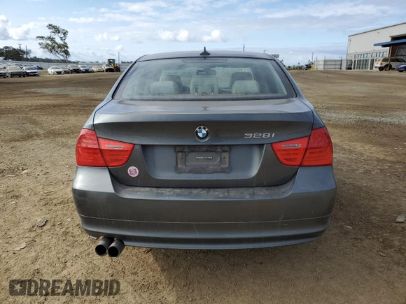 2011 BMW 3 Series 328i z VIN WBAPH5C52BA445975, wystawiony jako Copart lot #54179105 z przebiegiem 117 147 mil mil oraz Szkoda całkowita • Salvage title. Historia ofert i sprzedaży dostępna na DreamBid. Obrazek 6.