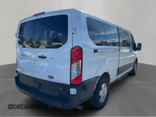 2020 Ford Transit Passenger XL with VIN 1FBAX2Y80LKA32577, listed as a Copart auction lot 54453625 with 181,144 mi miles and Clean Title. Bid and sale history available at carsss.com. Image 4.