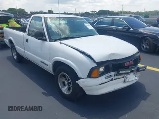 1997 GMC Sonoma with VIN 1GTCS1441VK518317, listed as a IAAI auction lot 42183464 with 75,862 mi miles. Bid and sale history available at carsss.com. Image 13.
