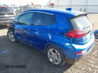 2021 Chevrolet Bolt EV LT z VIN 1G1FY6S05M4100363, wystawiony jako IAAI lot #42091631 z przebiegiem 26 812 mil mil oraz . Historia ofert i sprzedaży dostępna na DreamBid. Obrazek 3.