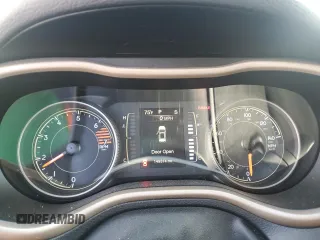 2017 Jeep Cherokee Latitude с VIN 1C4PJMCB8HW505101, выставлен на аукционе Copart как лот 64359775 с пробегом 149 314 миль миль и Списание • Salvage title. История ставок и продаж доступна на DreamBid. Изображение 9.