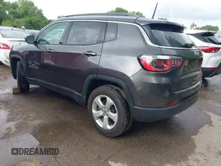 2018 Jeep Compass Latitude with VIN 3C4NJCBB3JT268094, listed as a IAAI auction lot 42487642 with 111,652 mi miles and . Bid and sale history available at DreamBid. Image 3.