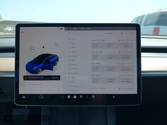 2023 Tesla Model 3 z VIN 5YJ3E1EA6PF547209, wystawiony jako IAAI lot #42511077 z przebiegiem 6 125 mil mil oraz . Historia ofert i sprzedaży dostępna na DreamBid. Obrazek 18.