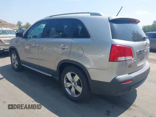 2013 Kia Sorento EX with VIN 5XYKUDA65DG352577, listed as a IAAI auction lot 42174829 with 175,500 mi miles and . Bid and sale history available at DreamBid. Image 3.