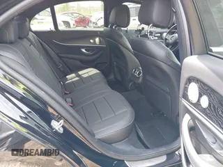 2018 Mercedes-Benz E with VIN WDDZF4KB2JA381699, listed as a IAAI auction lot 39407980 with 52,865 mi miles. Bid and sale history available at carsss.com. Image 8.