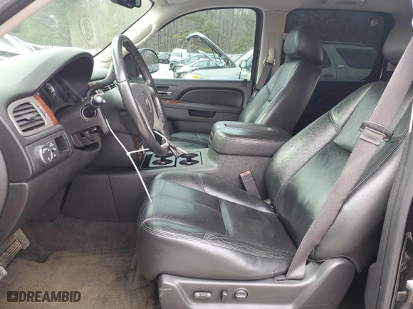 2013 Chevrolet Suburban LT with VIN 1GNSCJE05DR164397, listed as a Copart auction lot 44643365 with 208,530 mi miles and Salvage Title. Bid and sale history available at carsss.com. Image 7.