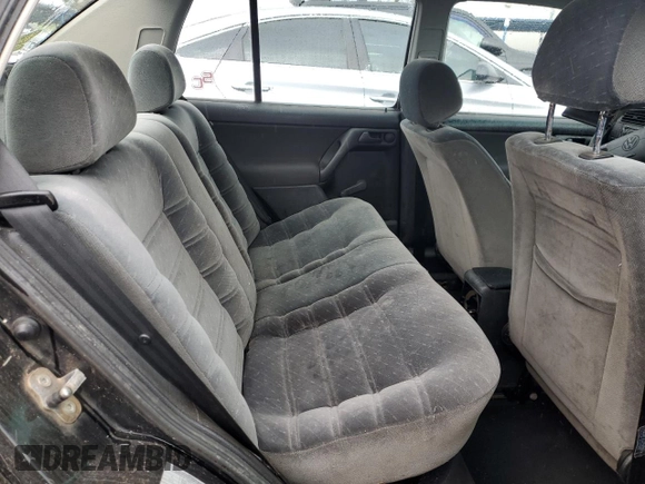 1997 Volkswagen Jetta with VIN 3VWRB81H2VM070024, listed as a Copart auction lot 49230155 with Not provided miles and Clean title. Bid and sale history available at DreamBid. Image 10.