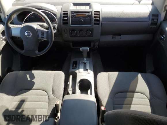 2010 Nissan Frontier XE с VIN 1N6BD0CT5AC430719, выставлен на аукционе Copart как лот 46937415 с пробегом 130 695 миль миль и Списание • Salvage title. История ставок и продаж доступна на DreamBid. Изображение 8.