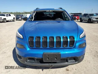 2017 Jeep Cherokee Altitude z VIN 1C4PJLAS0HW596491, wystawiony jako Copart lot #46773705 z przebiegiem 104 015 mil mil oraz Szkoda całkowita • Salvage title. Historia ofert i sprzedaży dostępna na DreamBid. Obrazek 5.