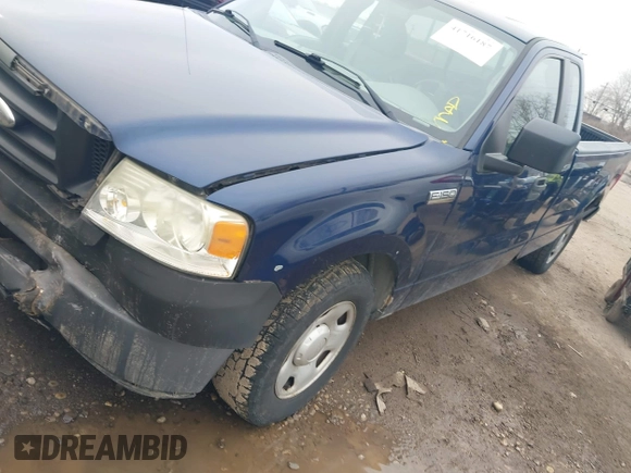 2008 Ford F-150 XL with VIN 1FTRF12238KB73263, listed as a IAAI auction lot 41716187 with Not Provided miles. Bid and sale history available at carsss.com. Image 2.