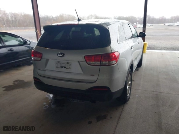 2016 Kia Sorento LX with VIN 5XYPG4A39GG167102, listed as a IAAI auction lot 41845816 with 93,966 mi miles. Bid and sale history available at carsss.com. Image 16.