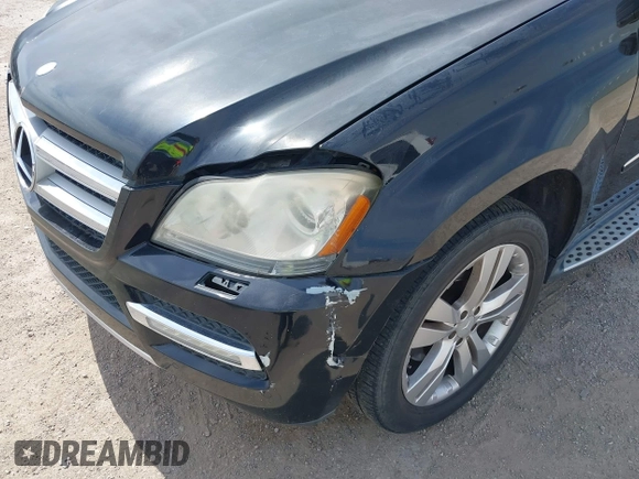 2011 Mercedes-Benz GL-Class GL 450 with VIN 4JGBF7BE9BA687478, listed as a IAAI auction lot 41892450 with 238,331 mi miles. Bid and sale history available at carsss.com. Image 6.