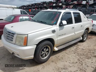 2006 Cadillac Escalade EXT z VIN 3GYEK62N46G212572, wystawiony jako IAAI lot #41972296 z przebiegiem 159 861 mil mil oraz . Historia ofert i sprzedaży dostępna na DreamBid. Obrazek 2.