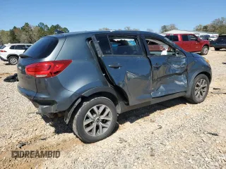 2015 Kia Sportage LX z VIN KNDPB3AC9F7696912, wystawiony jako Copart lot #49886235 z przebiegiem 178 324 mil mil oraz Szkoda całkowita • Salvage title. Historia ofert i sprzedaży dostępna na DreamBid. Obrazek 3.