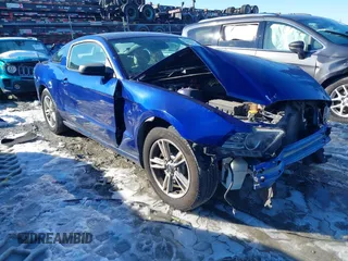 2014 Ford Mustang V6 with VIN 1ZVBP8AM6E5301075, listed as a IAAI auction lot 41427149 with 119,277 mi miles and . Bid and sale history available at carsss.com. Image 1.