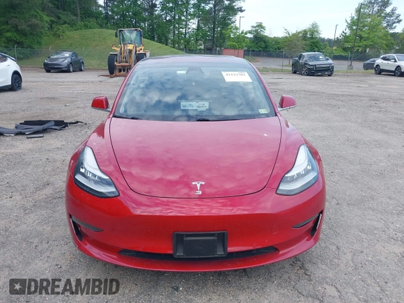 2018 Tesla Model 3 Long Range Battery z VIN 5YJ3E1EA9JF025942, wystawiony jako IAAI lot #42122703 z przebiegiem 84 453 mil mil oraz . Historia ofert i sprzedaży dostępna na DreamBid. Obrazek 13.