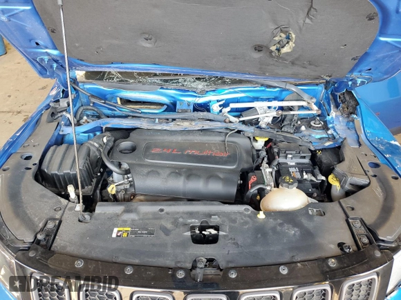 2017 Jeep Compass Trailhawk z VIN 3C4NJDDB1HT689633, wystawiony jako Copart lot #63426175 z przebiegiem 63 209 mil mil oraz Szkoda całkowita • Salvage title. Historia ofert i sprzedaży dostępna na DreamBid. Obrazek 12.